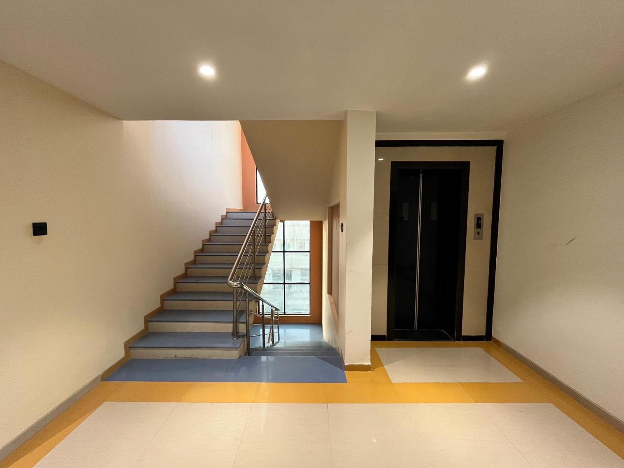 Hotel Avenue Plaza Mundra 외부 사진